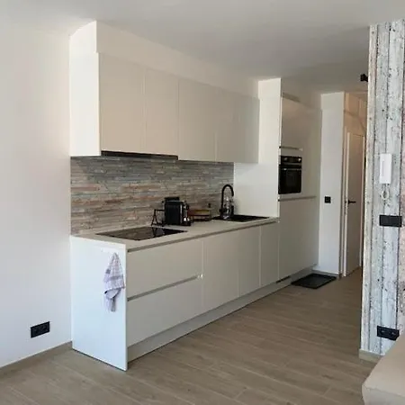 Cosy With Lateral Seaview T57