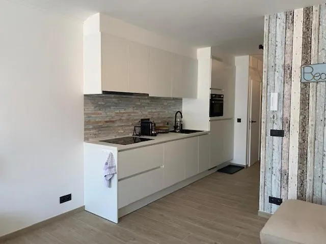 Cosy With Lateral Seaview T57