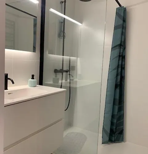 Cosy With Lateral Seaview T57